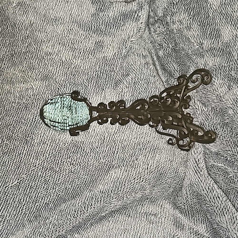 Crystal egg  and black stand